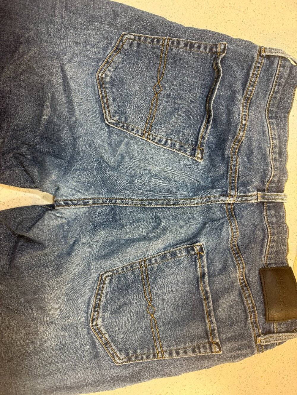 Lucky Brand 410 Athletic Slim Jeans 33x30